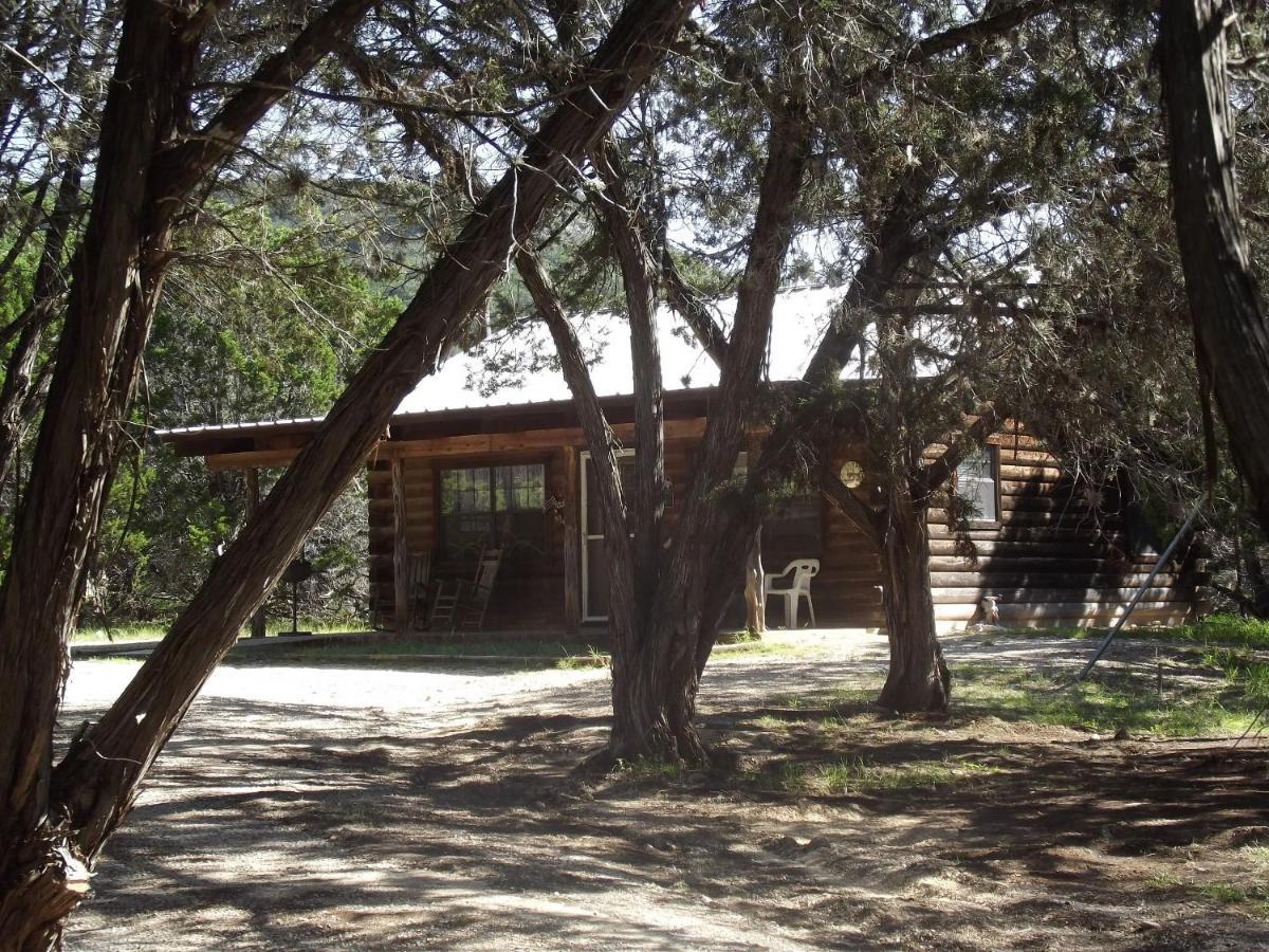 A Peace Of Heaven Cabins And Rv Vanderpool Exterior photo